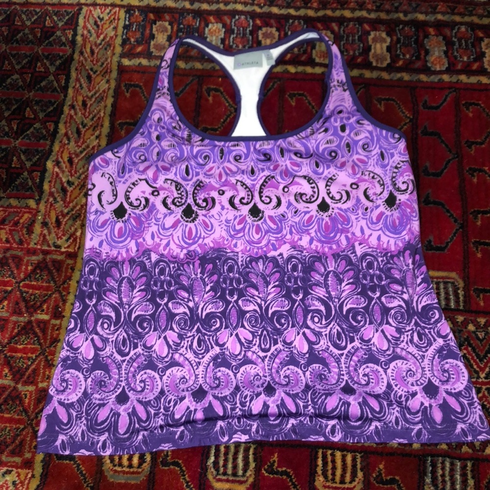 Athleta tank with beautiful design